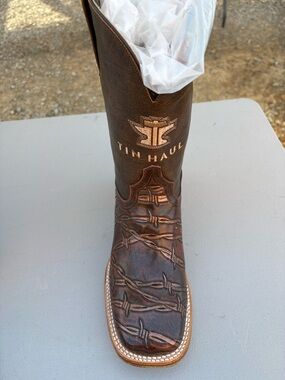 Tin Haul Brown Barbed-Wire Embossed Western Boots